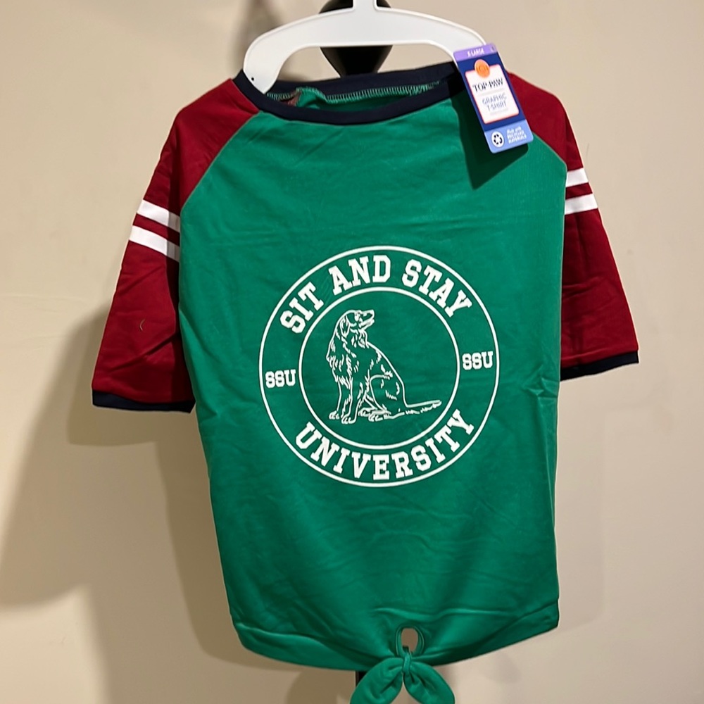 Dog graphic shirt